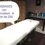 Artemia Maison Vigneronne - D Hotes-b&b-piscine Et Panzió
