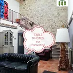 Artemia Maison Vigneronne - D Hotes-b&b-piscine Et Panzió