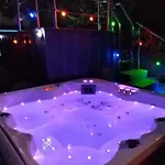 Artemia Maison Vigneronne - D Hotes-b&b-piscine Et Panzió