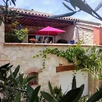 Artemia Maison Vigneronne - D Hotes-b&b-piscine Et 4* Sigean