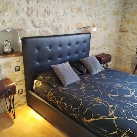 فندق مبيت وإفطار Artemia Maison Vigneronne - D Hotes-b&b-piscine سيجيان