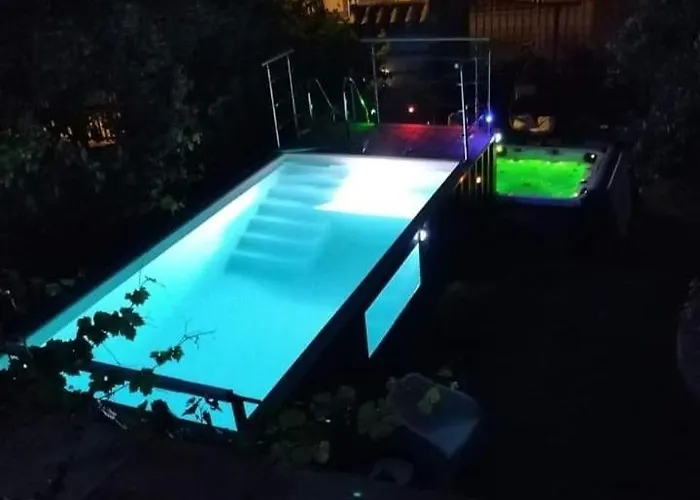 Bed and Breakfast Artemia Maison Vigneronne - D Hotes-b&b-piscine Et